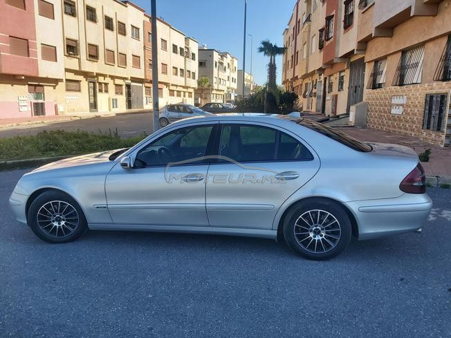 Mercedes-benz w211 E220 1500 dh vignette.