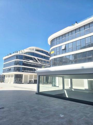 مكتب جديد للإيجار بالقرب من المنتزه و المكتب الوطني للسكك الحديدية