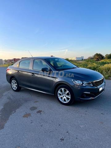 Peugeot 301 allure clim digitale caméra 2022