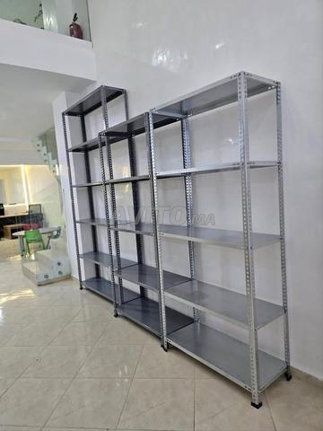 رفوف معدنية/خزائن ملابس