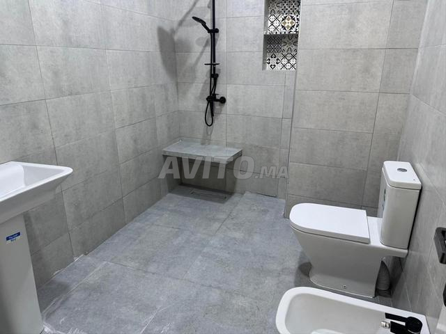 شقة للإيجار 100 متر مربع في طنجة - 2