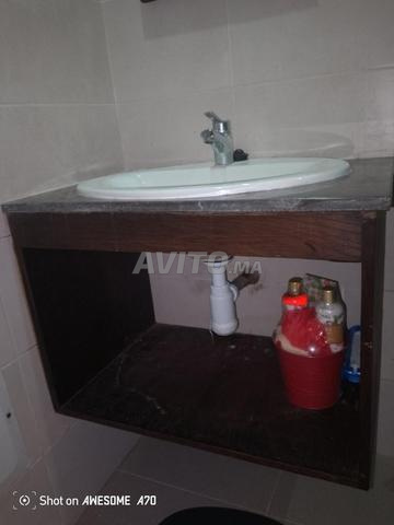 أعرض للبيع مغسلة مع مرآة - 2