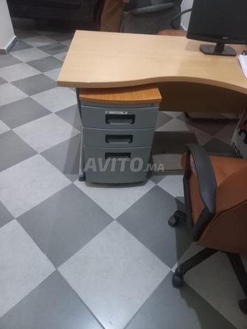 مكتب بحالة جيدة - 2