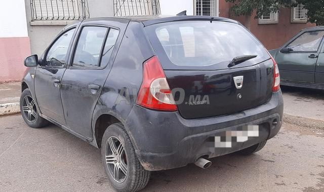 Dacia Sandero 2011 essence propre - 2