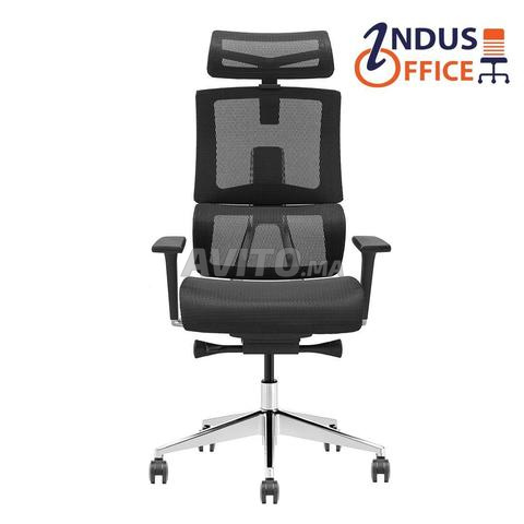 مكتب رئيسي خشبي بتصميم مستورد - 2