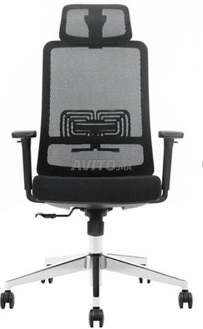 كرسي شبكي أسود مريح