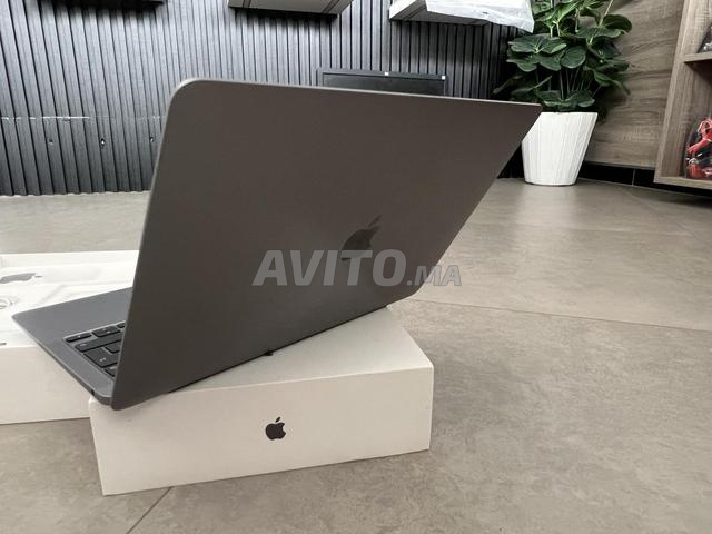 NEUF MacBook AIR M3 GRIS 8RAM 512SSD / MAGASIN