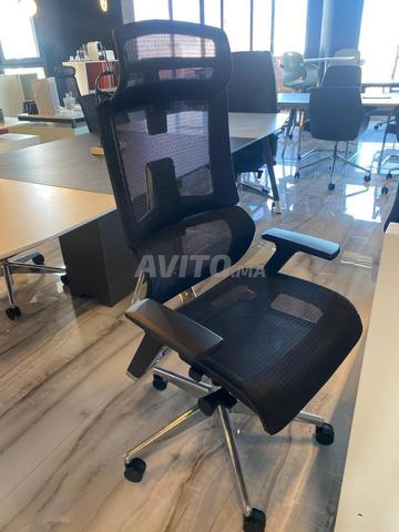 CHAISE ERGONOMIQUE EN MESH NOIR - 2