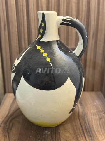 مزهرية بيكاسو مادورا موقعة - 2