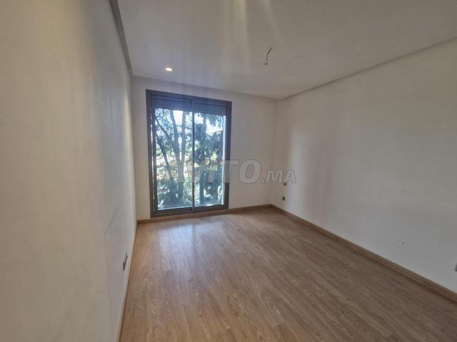 Appartement à louer à Souissi Rabat - image 4