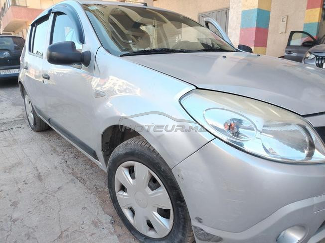 dacia sandero  essence mliha 