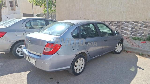 Renault Symbol Essence Manuelle 2010 à Casablanca