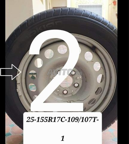 55R17C-109/107T- 104 H Les Mules