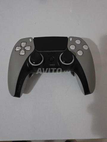 2 أجهزة تحكم PS5 Scuf