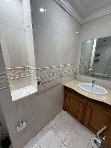 شقة للإيجار 165 متر مربع في الرباط أكدال - 2