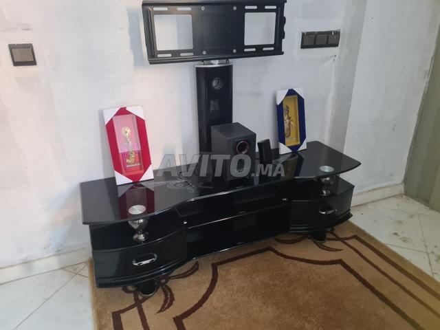 Meuble TV avec support et ampli avec 2 baffles