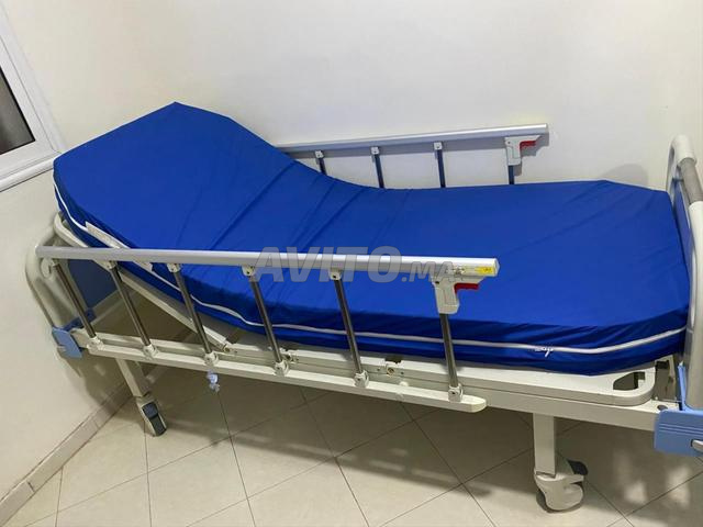 Lit médical neuf - 2