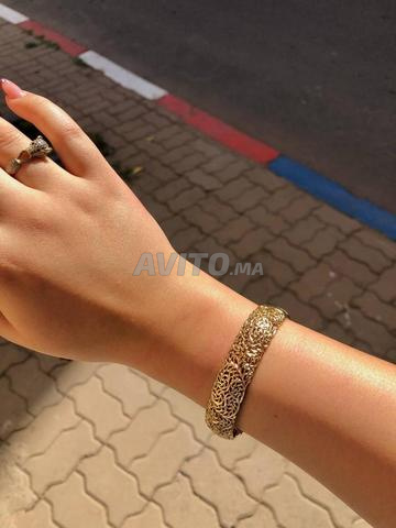 سوار أنيق من الفولاذ المقاوم للصدأ