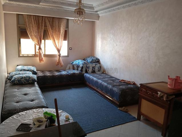 Appartement ensoleillé, propre et de type "chouki". Près de la rue - 2