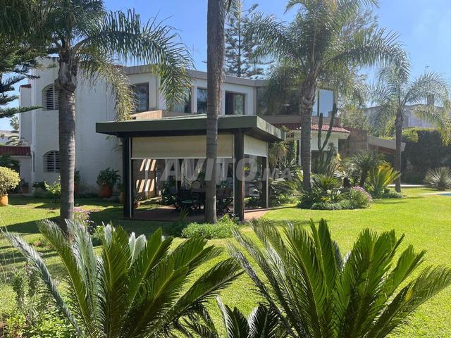 فيلا للبيع بالرباط - السويسي 1700م2