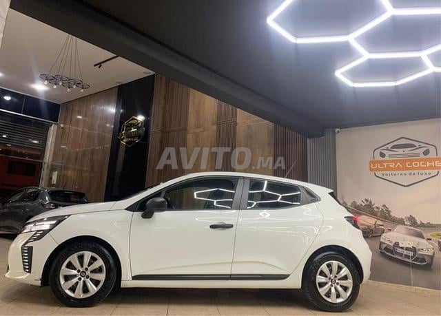 Renault Clio Diesel Manuelle 2024 à Casablanca