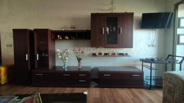 خزانة عرض بحالة ممتازة - 2