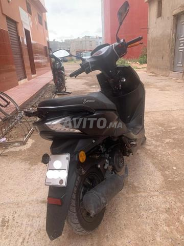 دراجة نارية للبيع بحالة جيدة - 2