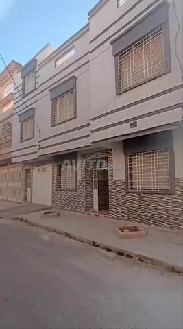 منزل بواجهتين للبيع بمساحة جيدة - 2