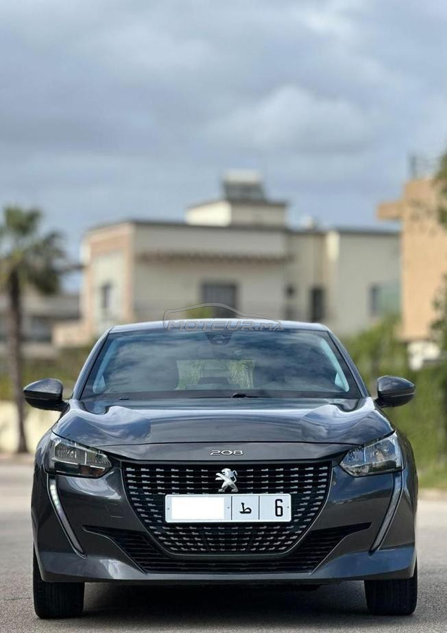Peugeot 208 active modèle 2021 très bon état 