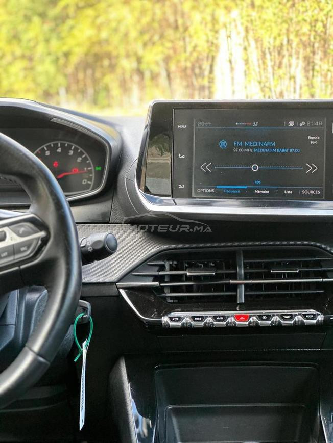 Peugeot 208 active modèle 2021 très bon état 