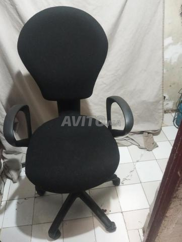 Chaise de bureau grande taille, bonne qualité, neuve et excellente