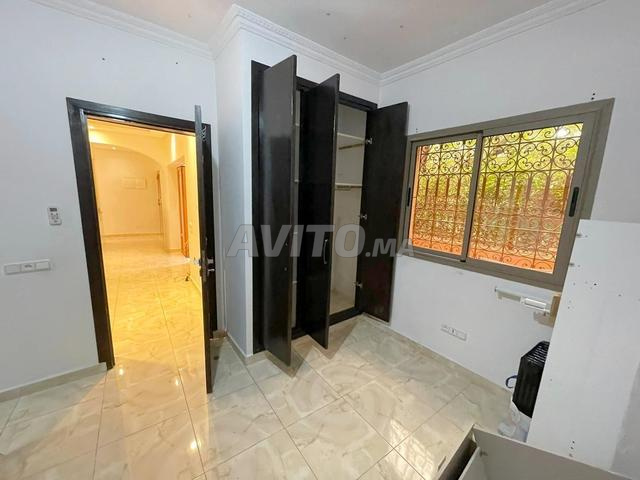 مستوى فيلا للإيجار فارغة في جليز - 2