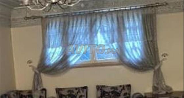 سجاد وبعض الستائر الخفيفة للبيع - 2