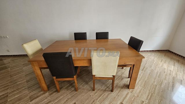 طاولة طعام كبيرة مع 6 كراسي - 2