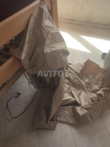 سرير مع مرتبة ، سجادة قابلة للنفخ بحالة جيدة - 2