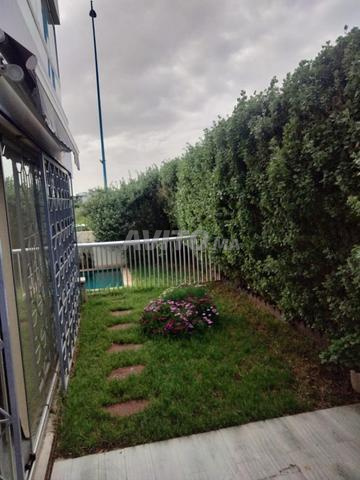 Rez de jardin de 178M² avec piscine privée - 2