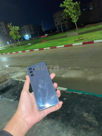 Samsung A32 128GB 4GB RAM à vendre en excellent état