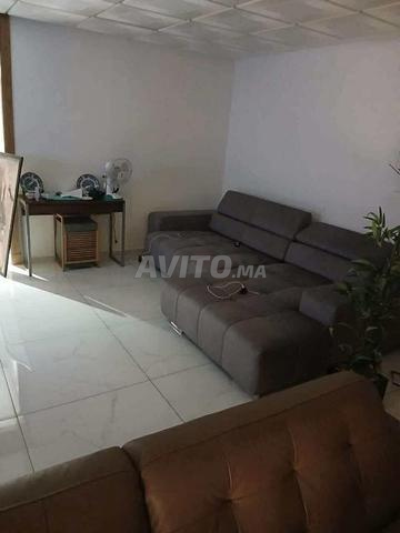 أريكة تتحول إلى سرير كهربائي بسعر مغرٍ