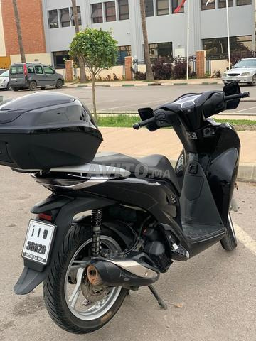 SH 125 cc toujours propre, carte grise immatriculée 9A - 2