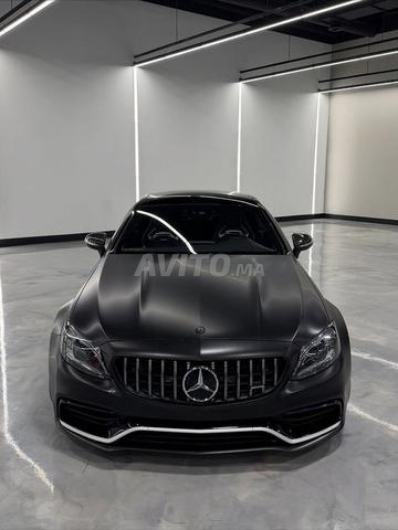 Mercedes C63 AMG – Très bon état – Full options