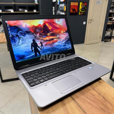 Hp i5 6ème Ram 8 disque 256 SSD batterie 5h écran CRT sim