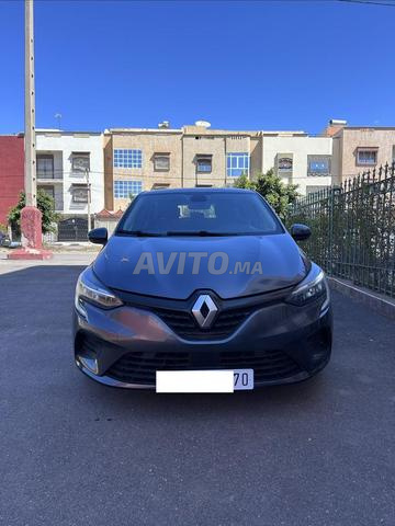 Renault Clio essence manuelle 2021 à Agadir