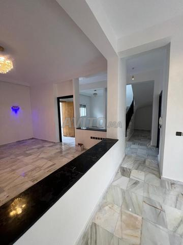 فيلا للإيجار في نواصر فارغة - 2