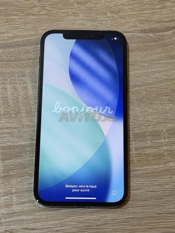 iPhone 12 Pro 128 Go bleu en très bon état