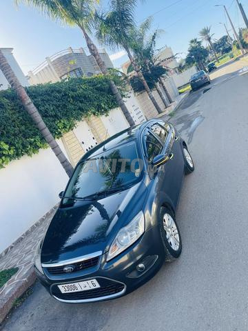 Ford Focus Ghia l3amra