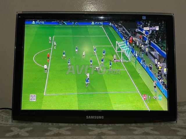 TV 22 POUCE SAMSUNG TNT INTÉGRÉ, toujours propre HDMI