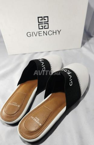 صندالة GAVENCHI - 2