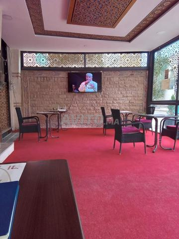 محل تجاري للبيع برخصة مطعم مجهز بالكامل - 2