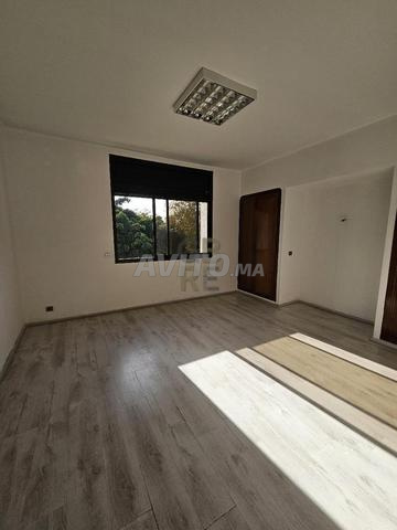 فيلا استثنائية للإيجار في السويسي - 2