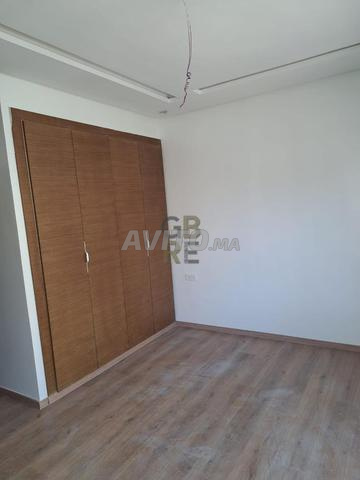 Bel appartement neuf à louer à El Menzeh - image 5